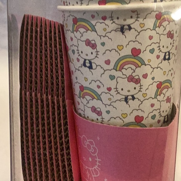 Hello Kitty Retro Rainbow cup & napkin set - Picture 3 of 6